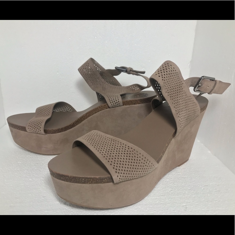 Vince Camuto Platform Sandals